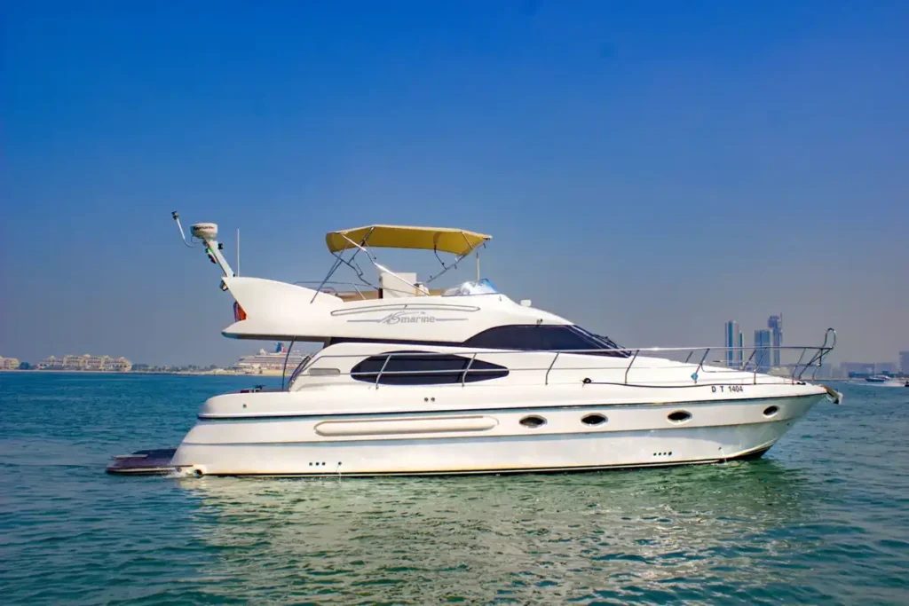 Cheap yacht rental in Dubai