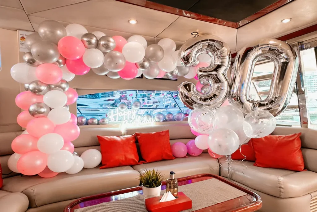 yacht birthday decorations on a yacht