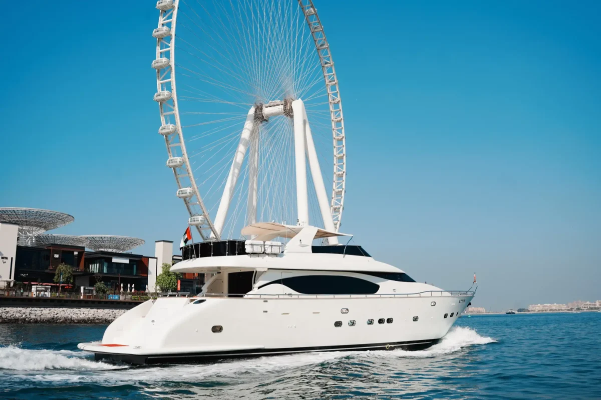 Dubai Yacht Starlight side view