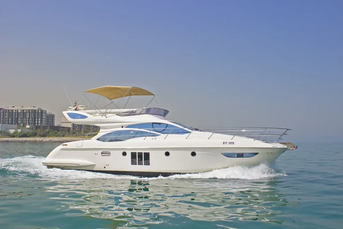 yacht-misty