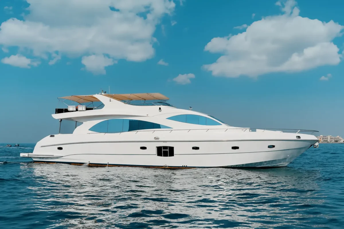 Dubai Yacht Solana exterior and interior